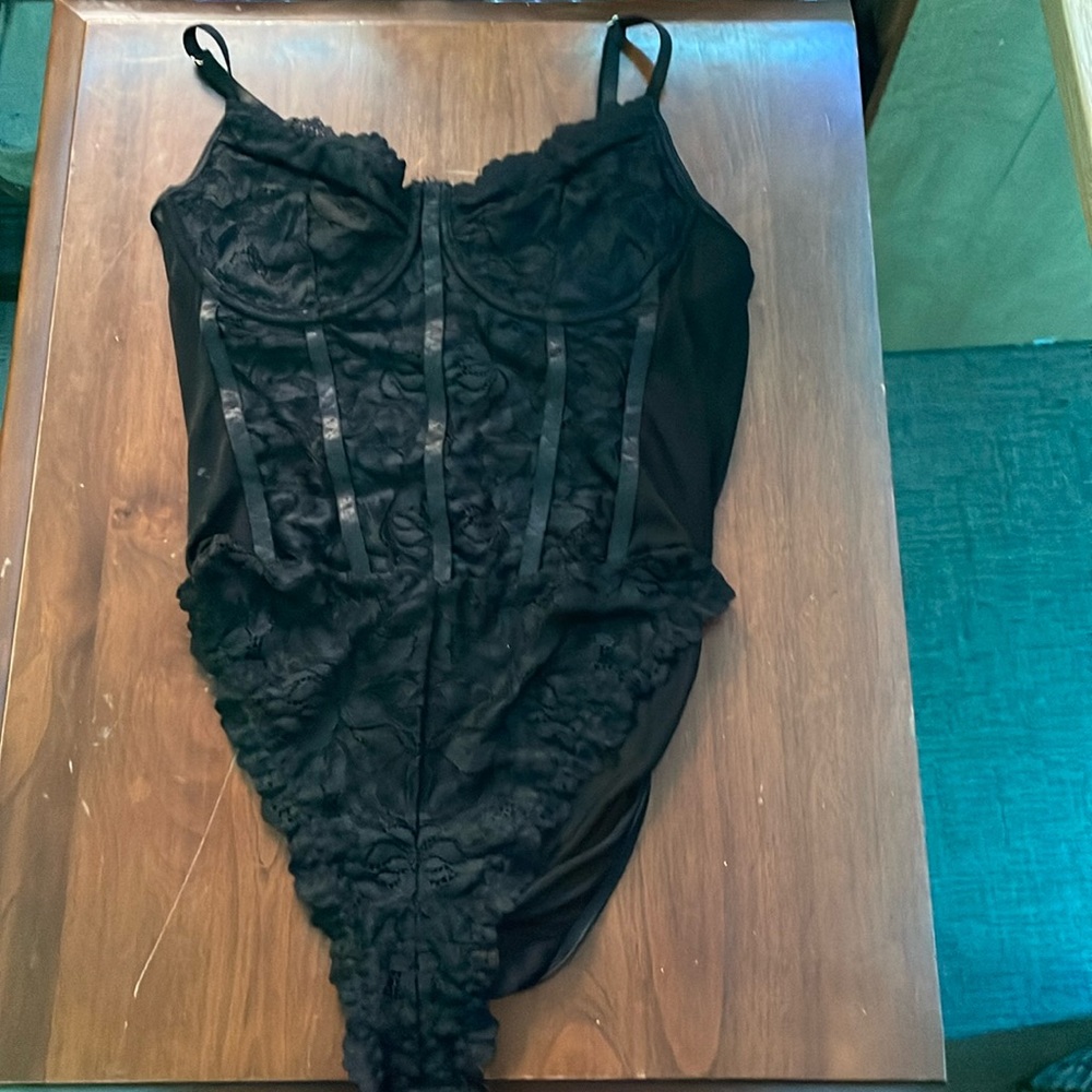 all black lace lingerie